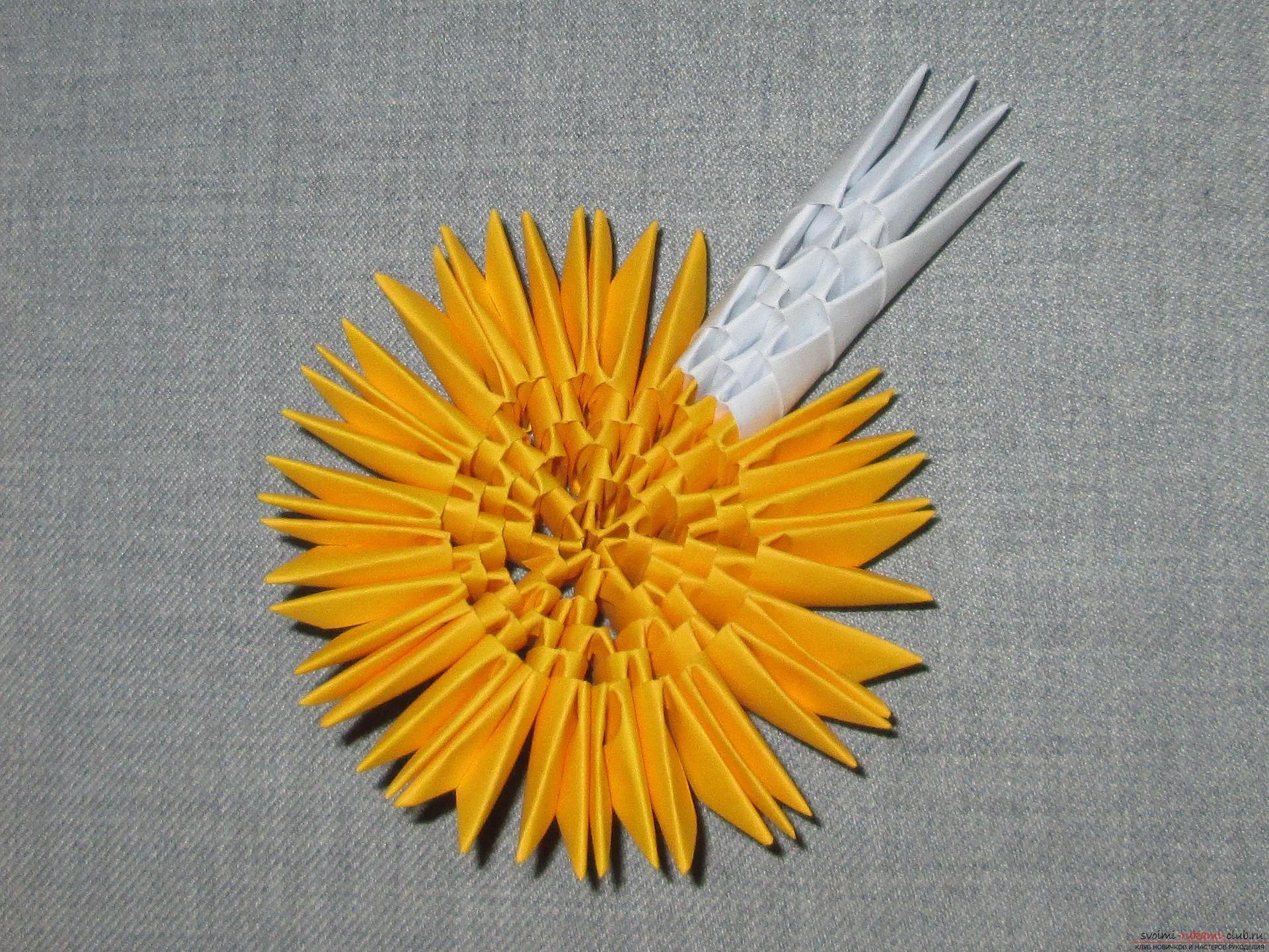 Модульное оригами ваза с цветами станет отличным подарком на 8 Марта, сделанным своими руками.. Фото №13